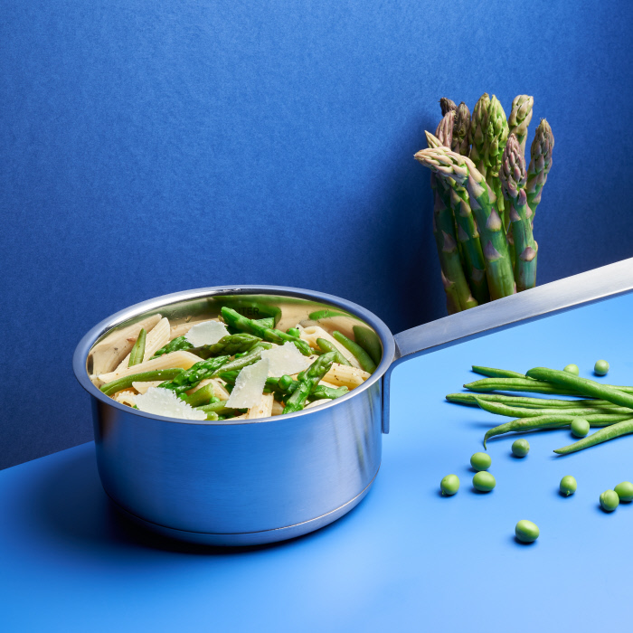 Pasta con fagiolini, piselli ed asparagi