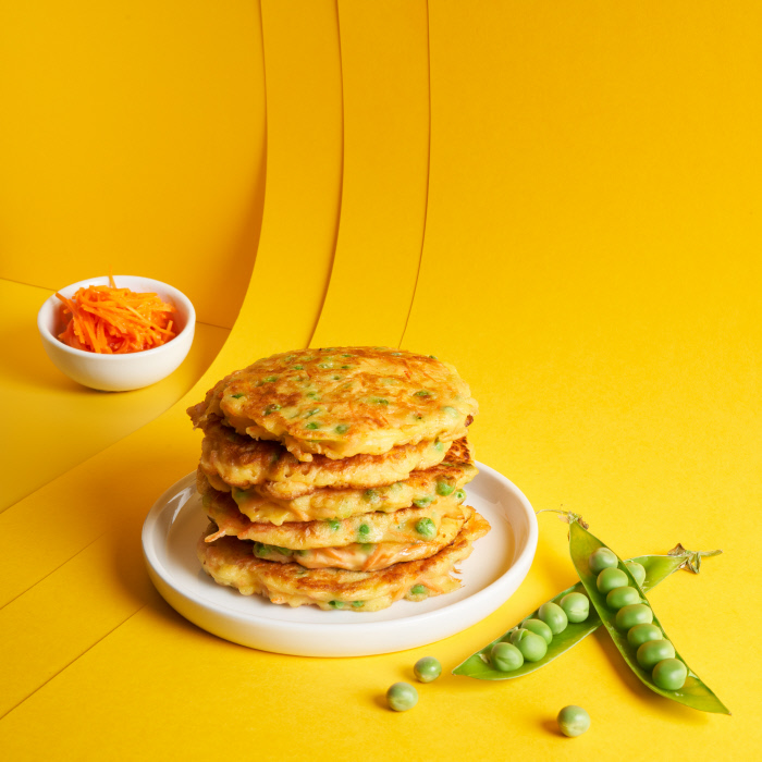 Pancakes con carote e piselli