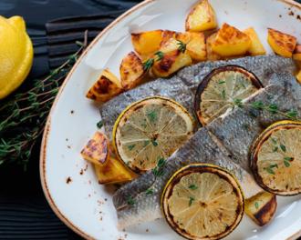 Merluza en salsa verde, diferentes variantes para esta sencilla receta