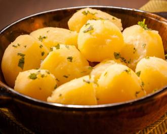 Patatas guisadas con verduras