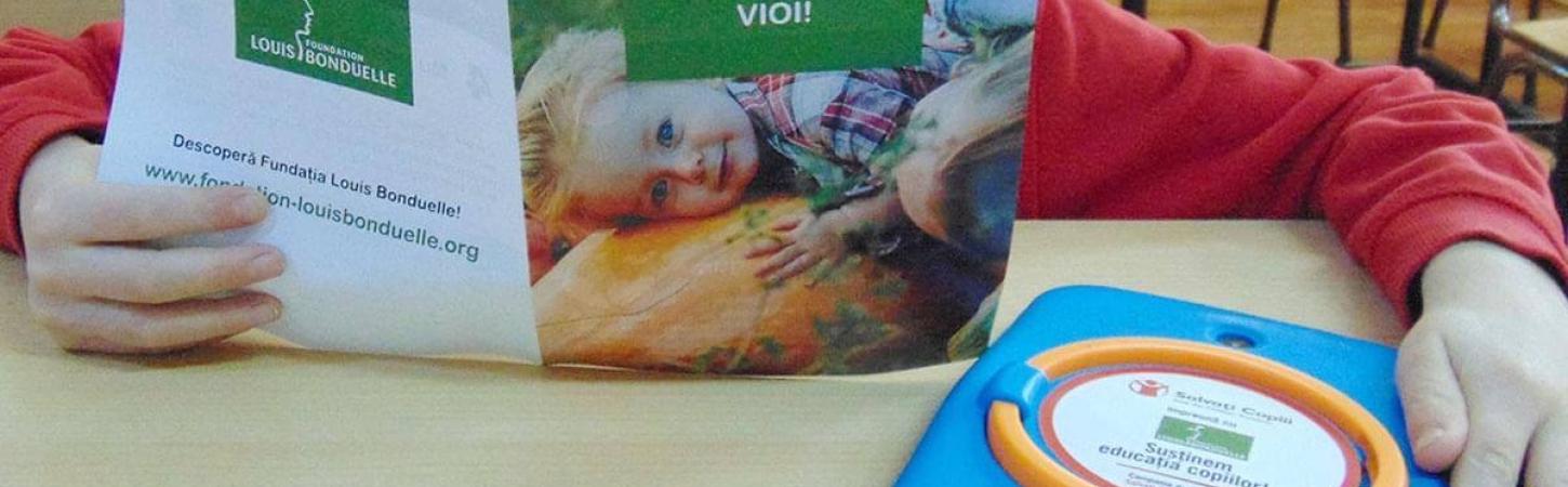 Fundația Louis Bonduelle împreună cu Salvați Copiii donează tablete pentru susținerea educației alimentare