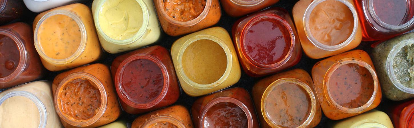 Inspirație culinară pentru salată și dressing sănătos