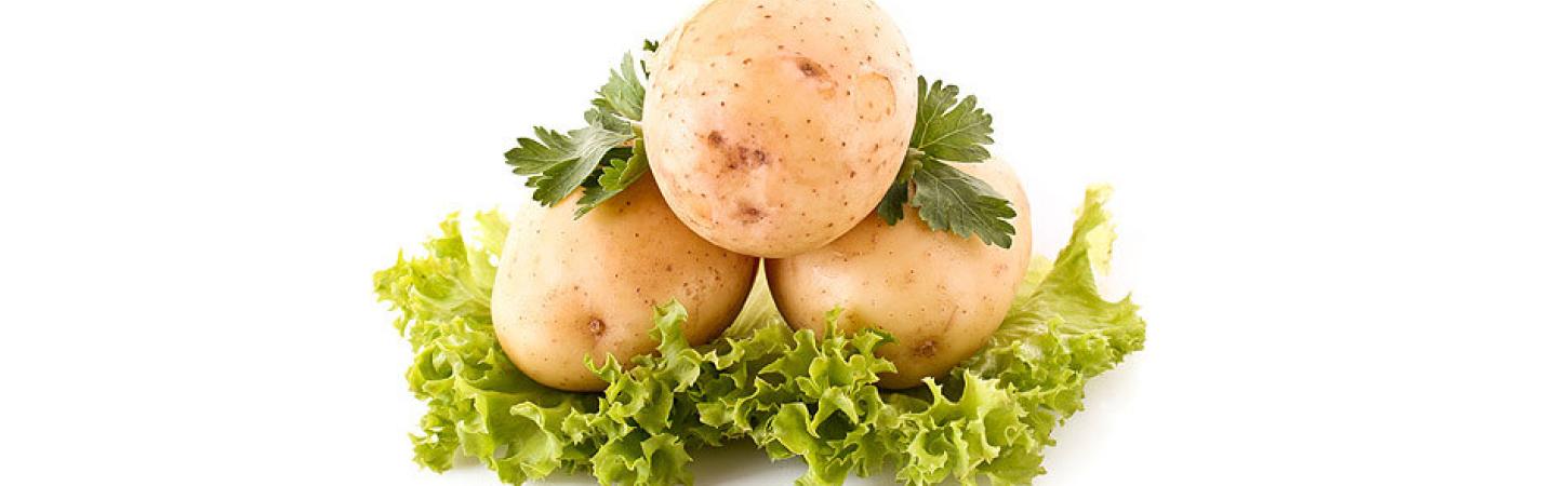 Trei trucuri pentru o salată de cartofi sănătoasă