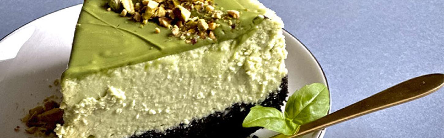 Cheesecake al pistacchio e cioccolato con crema di cannellini 