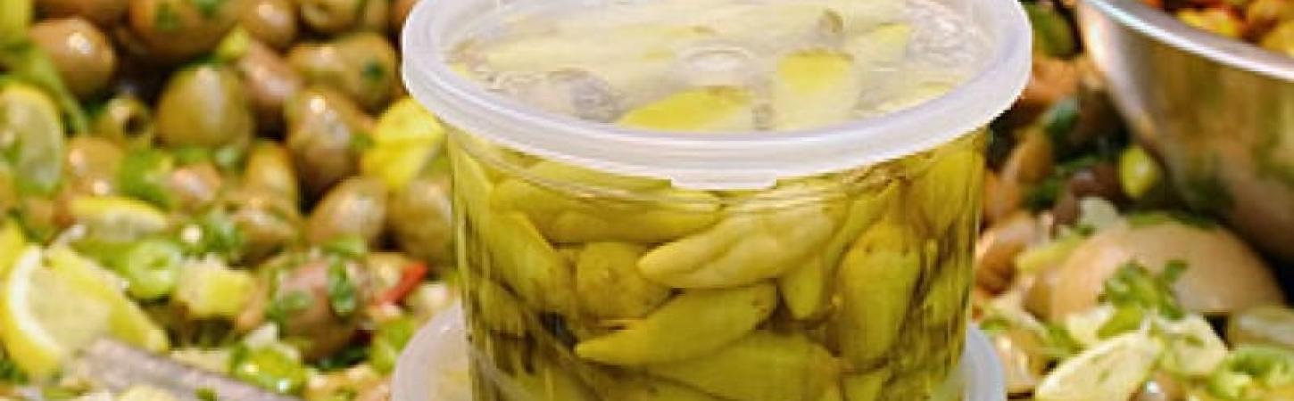 Греція відома не лише історією але і приправами та стравами з оливою