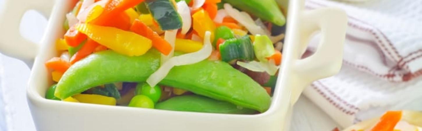 Салати: свіжі та консервовані овочі