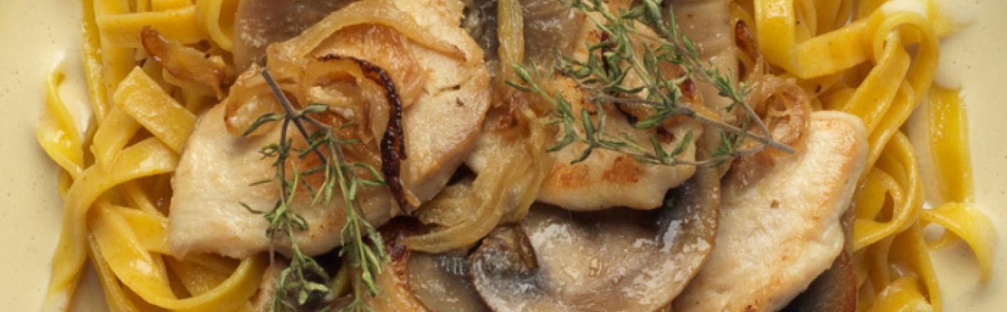 Tagliatelle ai funghi porcini e pollo
