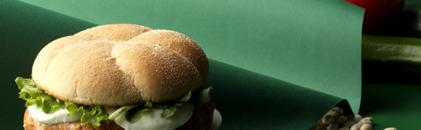 Veggie burger con piselli e ceci