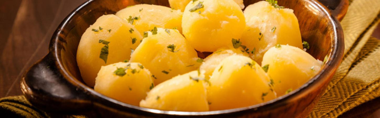 Patatas guisadas con verduras