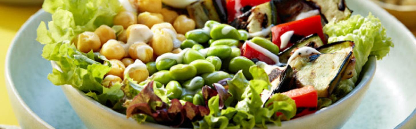10 temperos deliciosos para a sua salada de Verão